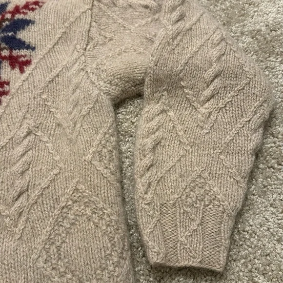 Outback Red 100% Wool Sweater size M Fisherman Natural Winter snowflake - Picture 4 of 7